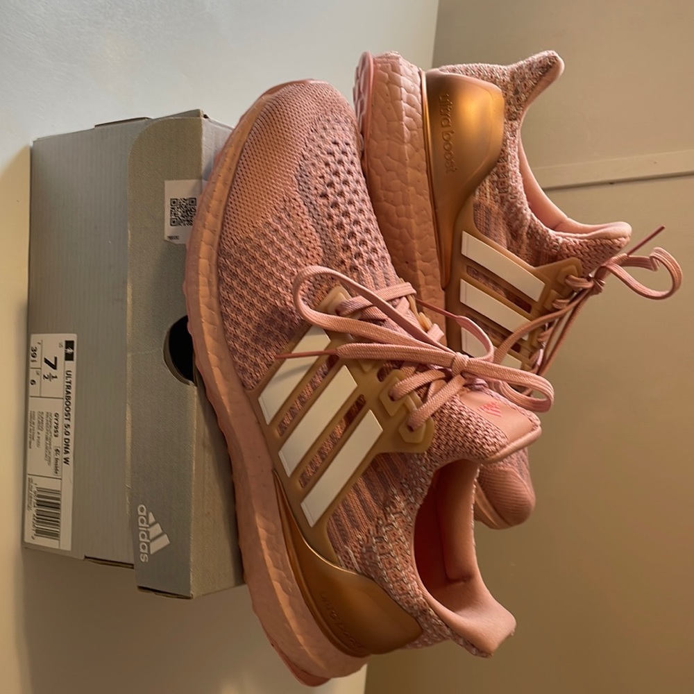 Womens Adidas 7 1/2 ultra boost 5.0 shoes pink